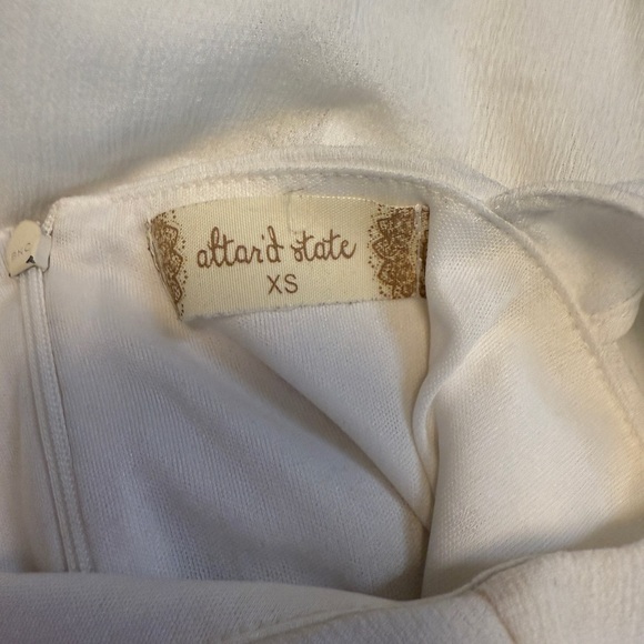 Altar'd State Flutter Sleeve Dress Women's XS White Fit & Flare EUC - Picture 9 of 9